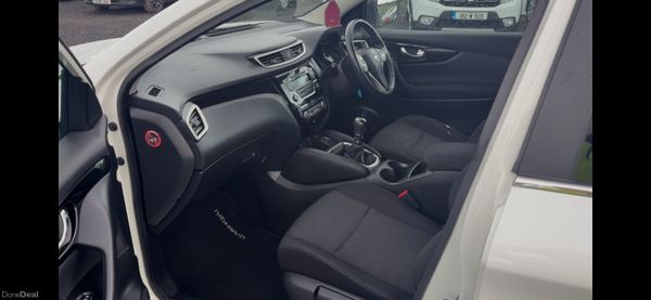 Nissan Qashqai 2015 1.5 diesel tax & tested 385060928