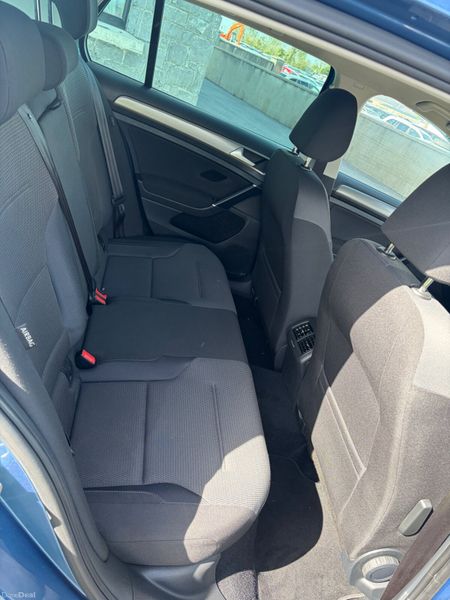 Volkswagen Golf 2016 385061480