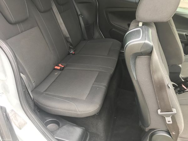 142 Ford B-Max Automatic 385067204
