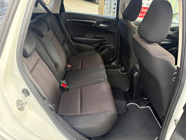 152 Honda Fit 1.5 hybrid 385095564