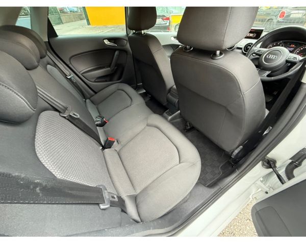 Audi A1 1.0 TFSI DSG Auto 385006244