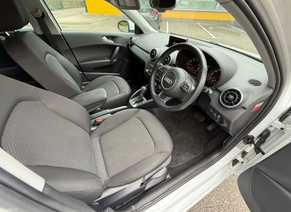 Audi A1 1.0 TFSI DSG Auto 385006238