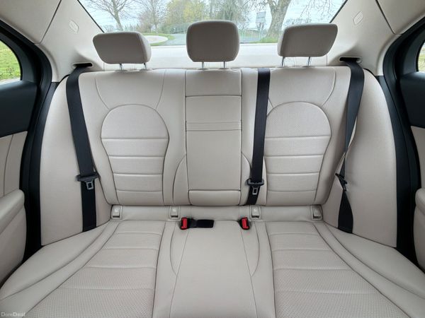 Mercedes-Benz C-Class 2017 Avantgarde 385140144