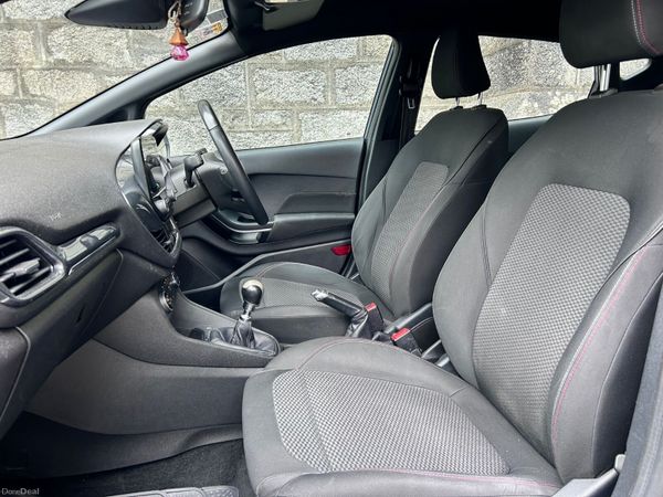 Ford Fiesta 2018 385140754