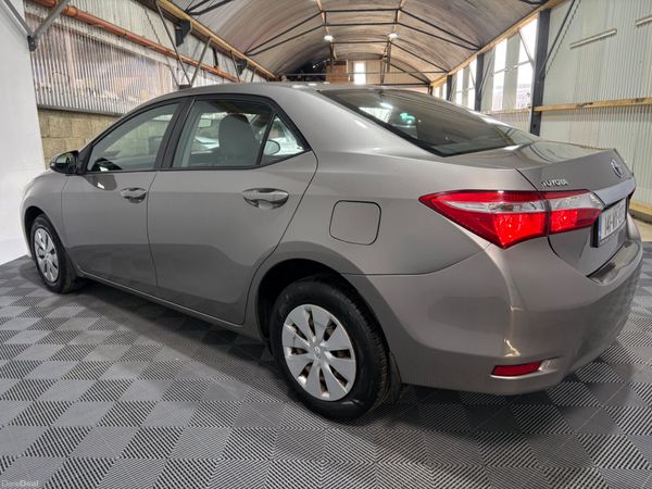 2014 Toyota Corolla Terra 1.3 VVTi Petrol Manual 385143980