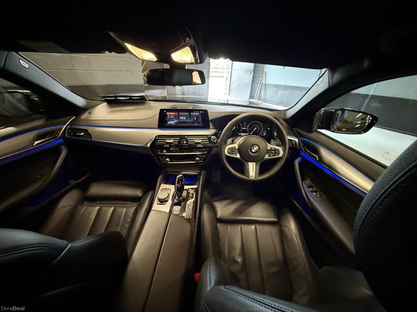 182 BMW 530E M-Sport 385151010