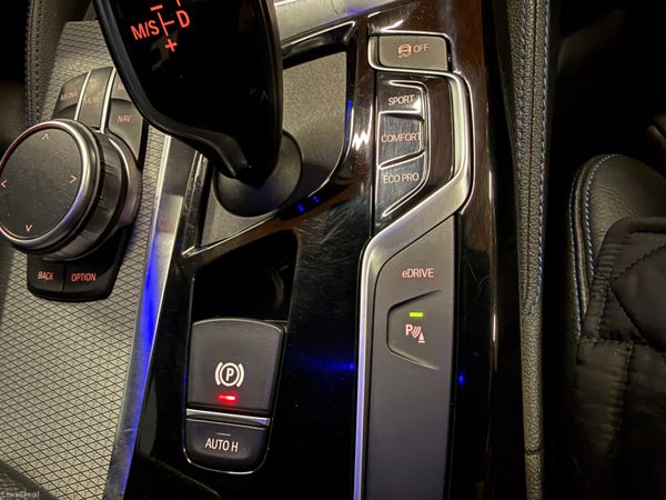 182 BMW 530E M-Sport 385151024