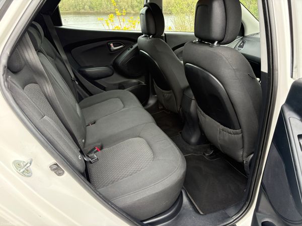 2012 Hyundai ix35 1.7 Diesel Executive 385184288