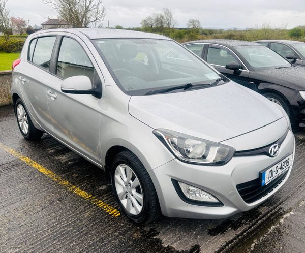 Hyundai i20 2013 LOW KMS IMMACULATE 385195976