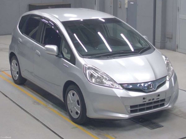 2013 Honda Fit 1.3 Hybrid LOW KMS 385100166