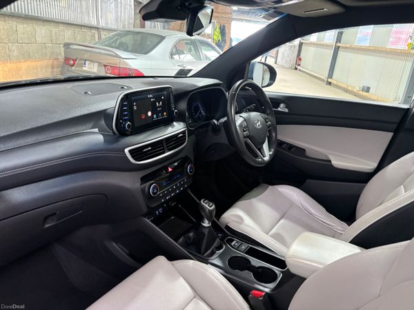 19 Hyundai Tucson Premium 1.6 CRDi 115Bhp 385101244