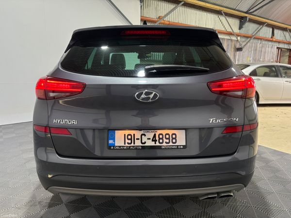 19 Hyundai Tucson Premium 1.6 CRDi 115Bhp 385101228