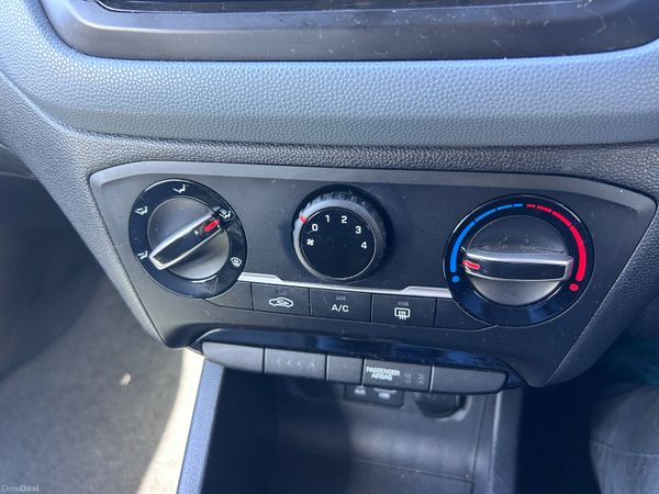 2018 HYUNDAI i20 1.2 PETROL DELUXE 385102990