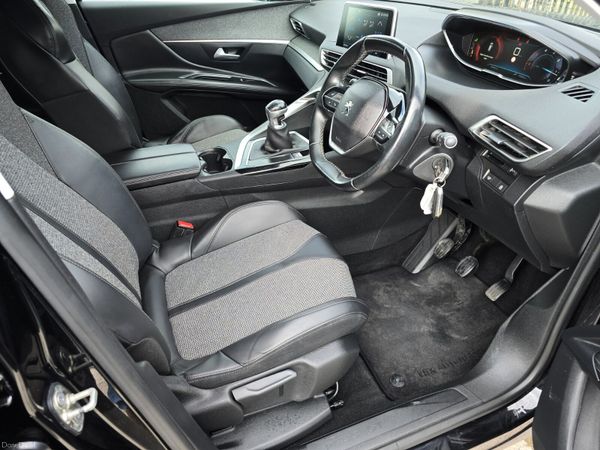 182 Peugeot 3008 BLUE ALLURE 130BHP 385104200