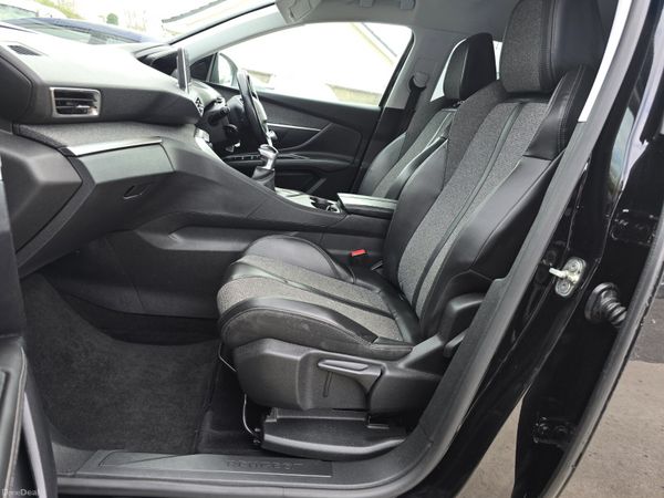 182 Peugeot 3008 BLUE ALLURE 130BHP 385104204