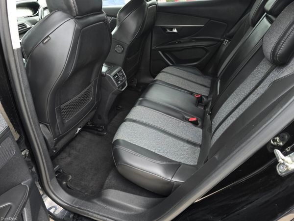 182 Peugeot 3008 BLUE ALLURE 130BHP 385104206