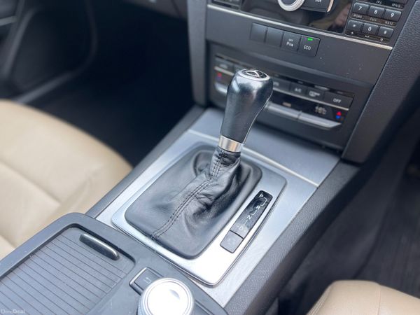 12 Mercedes-Benz E220 CDI Coupe Auto 385105844