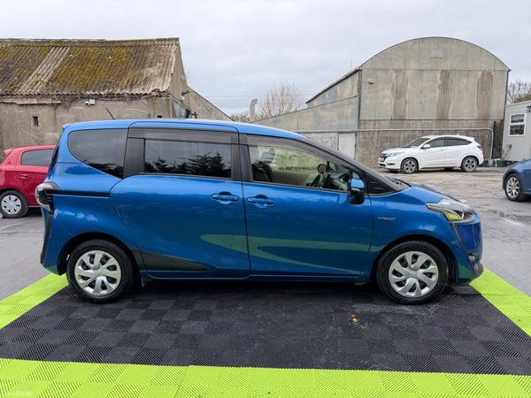 Toyota Sienta 2017 Automatic Hybrid 385107942