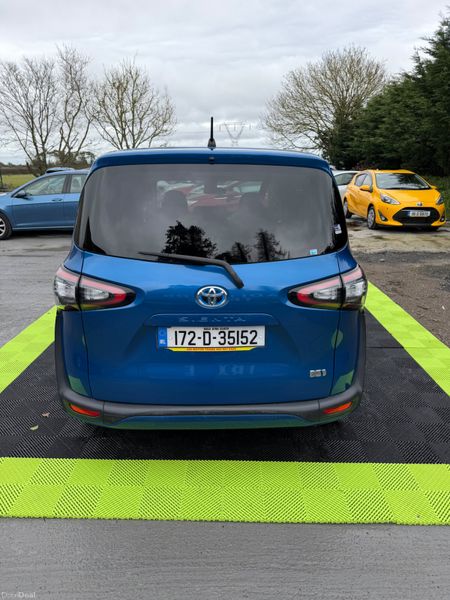 Toyota Sienta 2017 Automatic Hybrid 385107948