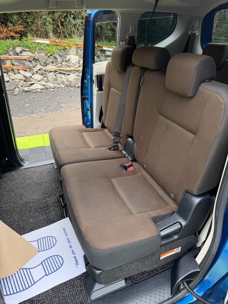 Toyota Sienta 2017 Automatic Hybrid 385107950