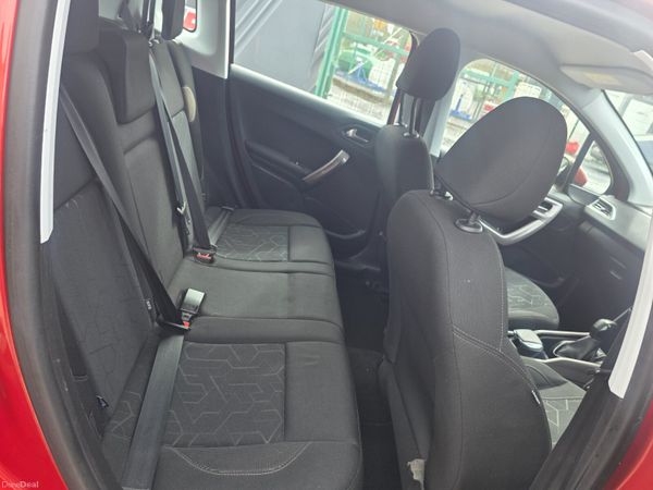 Peugeot 2008 2016 385134968