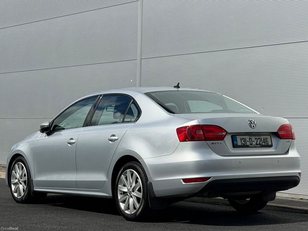 VW Jetta 1.6TDi Auto *LowKms *Highline 385240264