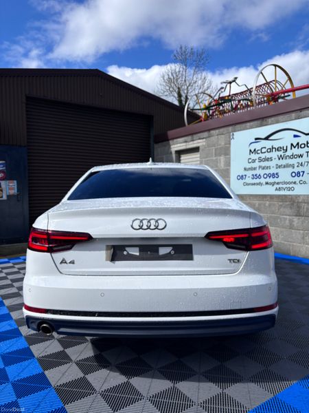 Audi A4  s line 385250294