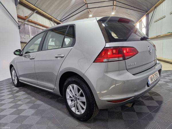 14 Volkswagen Golf Comfortline 1.2 TSi Auto 127 KM 385254264