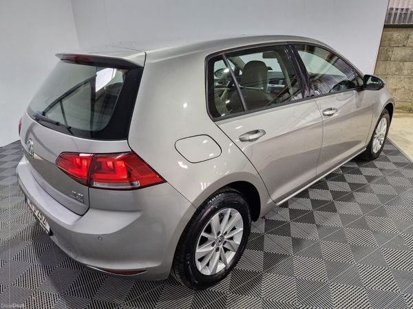 14 Volkswagen Golf Comfortline 1.2 TSi Auto 127 KM 385254206