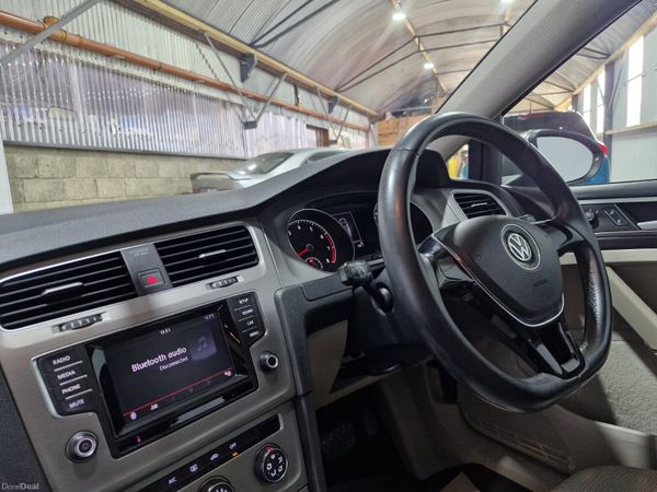 14 Volkswagen Golf Comfortline 1.2 TSi Auto 127 KM 385254214