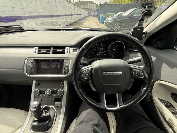 Land Rover Range Rover Evoque 2016 385255970