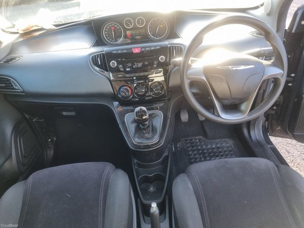 Chrysler Ypsilon 2012 385286340