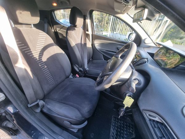 Chrysler Ypsilon 2012 385286354