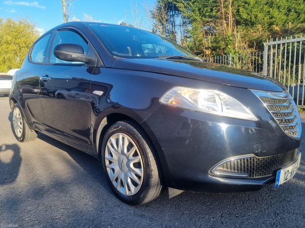 Chrysler Ypsilon 2012 385286338