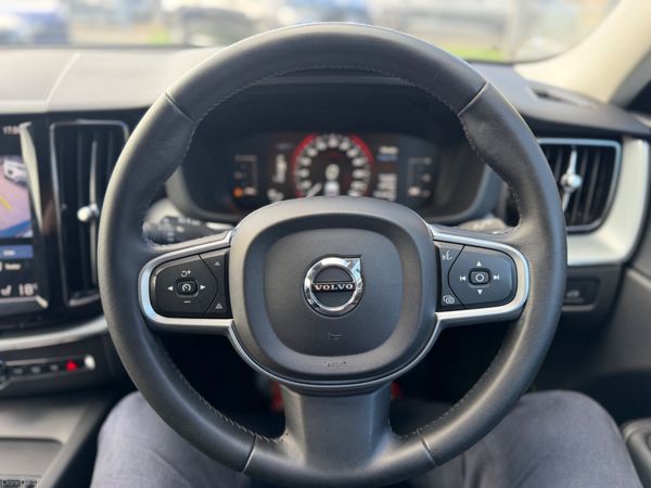 181 VOLVO XC60 2.0 D4 AWD MOMENTUM  - AUTO - 385291546