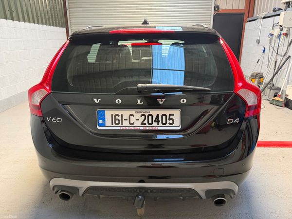 Volvo V60 2016     R- DESIGN  ! 385293276