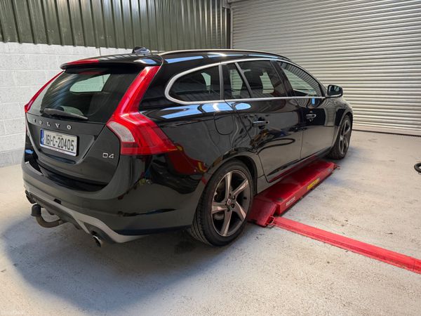 Volvo V60 2016     R- DESIGN  ! 385293278