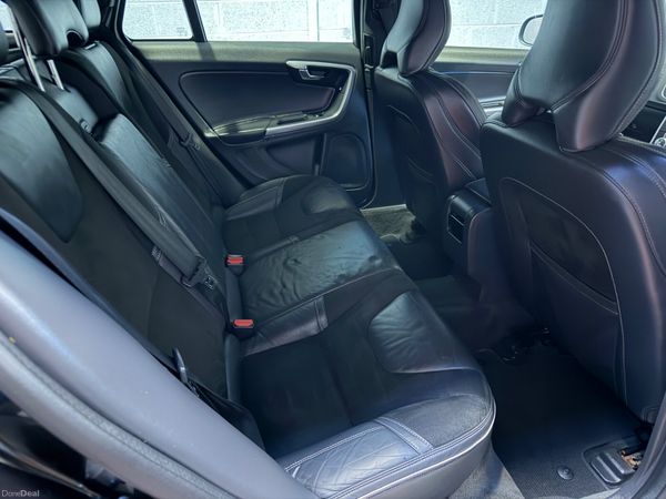 Volvo V60 2016     R- DESIGN  ! 385293284