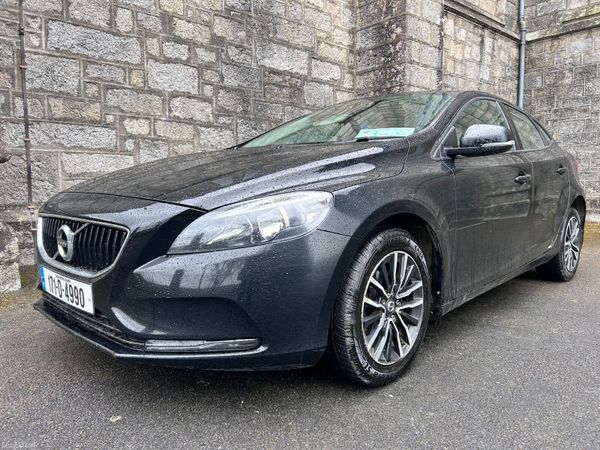 Volvo V40 2017 385216968