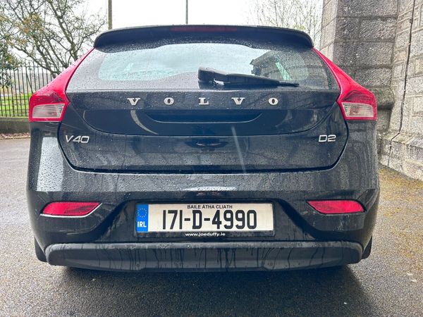 Volvo V40 2017 385216970
