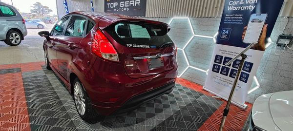 2014 Ford Fiesta 1.0 Petrol Automatic 385335220