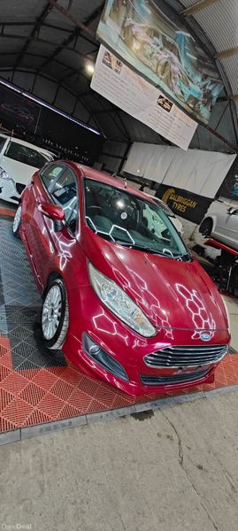 2014 Ford Fiesta 1.0 Petrol Automatic 385335236