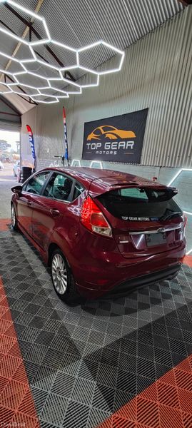 2014 Ford Fiesta 1.0 Petrol Automatic 385335238