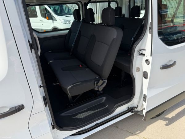 2025 RENAULT TRAFIC AUTO 9 SEATER 385449940