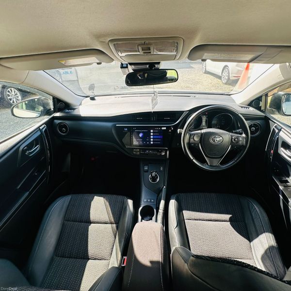 TOYOTA AURIS 2016 HYBRID 68000 KM ONLY 385452118