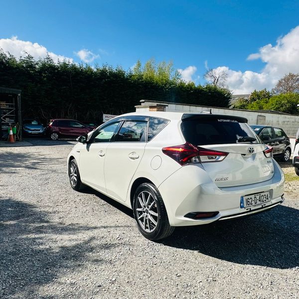 TOYOTA AURIS 2016 HYBRID 68000 KM ONLY 385452128