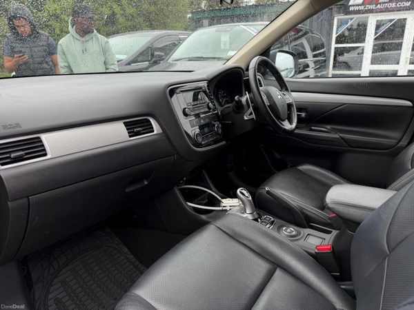 15 Mitsubishi Outlander PHEV 385461762