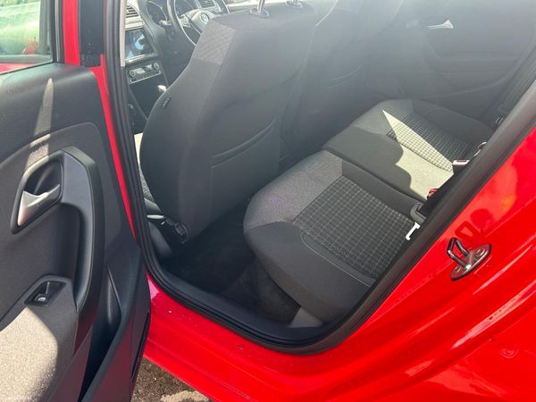 2016 Volkswagen Polo - HIGHLINE 385461986
