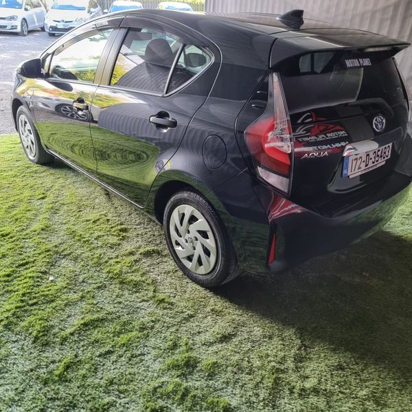 Toyota Aqua 2017Automatic 385467236