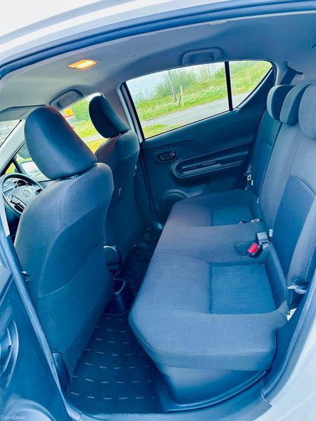Toyota Aqua 2018 1.5L Petrol Hybrid 385475244
